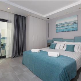 Luxury 5-Bedroom Villa with Sea-Views and Infinity Pool near Dubrovnik – Sleeps 10